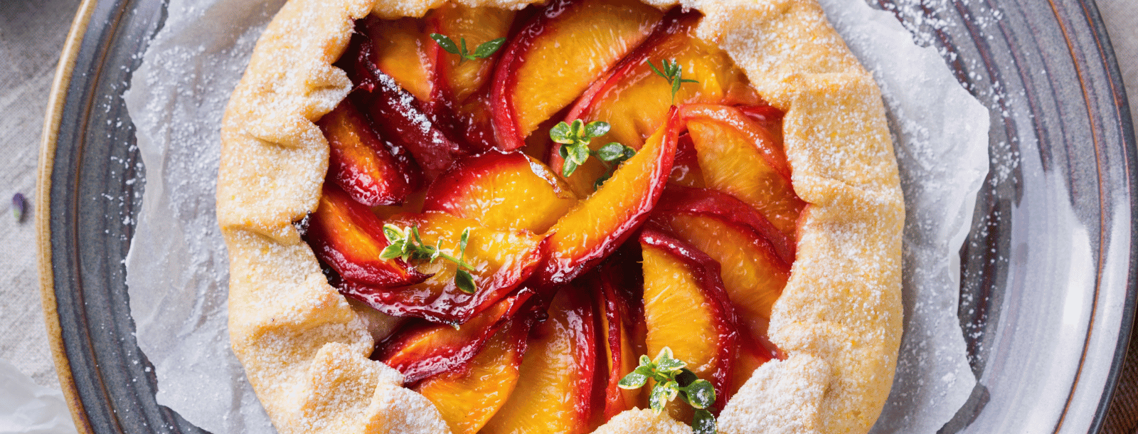 HEADER - LANDING PAGE - TARTE NECTARINES - LA PERRUCHE